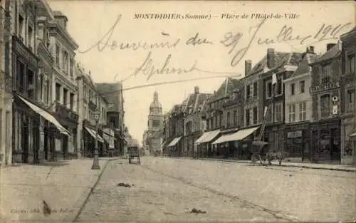 Ak Montdidier Somme, Rathausplatz, Geschäfte