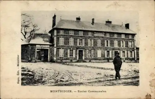 Ak Montdidier Somme, Ecoles Communales, Winter