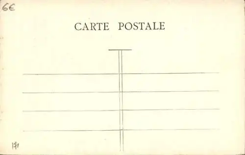 Ak Perpignan Pyrénées Orientales, La Fontaine du Puig et la Caserne St. Jacques