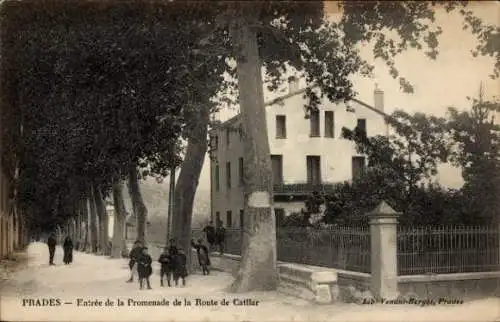 Ak Prades Pyrénées Orientales, Entree de la Promenade de la Route de Catllar