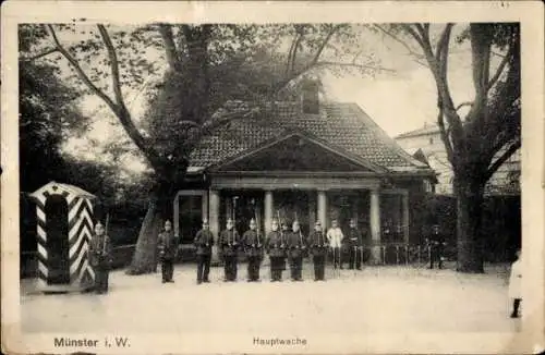 Ak Münster in Westfalen, Hauptwache, Soldaten in Uniformen