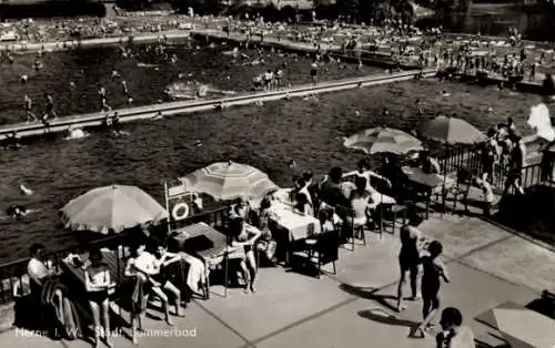 Ak Herne im Ruhrgebiet Westfalen, Städtisches Sommerbad, Terrasse, Badegäste