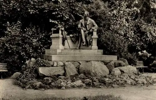 Ak Neuruppin in Brandenburg, Fontane-Denkmal