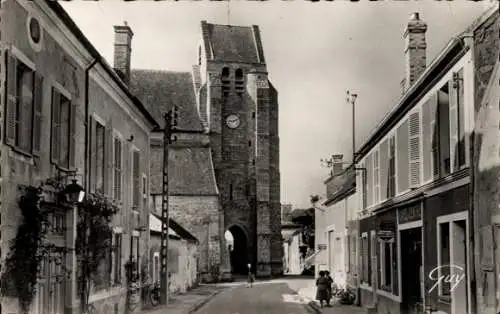 Ak Grez sur Loing Seine-et-Marne, L'eglise Saint-Laurent, vue de la rue Wilson