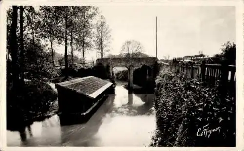 Ak Jouy sur Morin Seine et Marne, Le Pont du Moulin-Brule