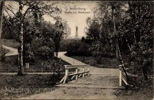 Ak Tschernjachowsk Insterburg Ostpreußen, Stadtpark, Holzbrücke