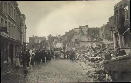 Foto Ak Herve Wallonien Lüttich, rue Potierue, Ruinen