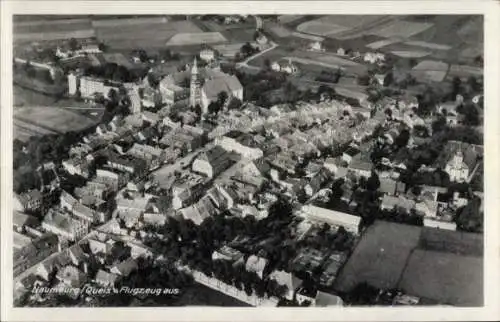 Ak Nowogrodziec Naumburg am Queis Niederschlesien, Fliegeraufnahme