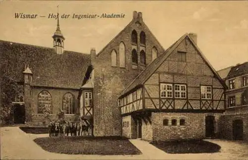 Ak Hansestadt Wismar, Ingenieur-Akademie, Hof