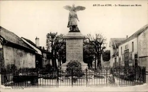 Ak Arcis sur Aube, Monument aux Morts