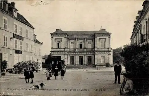 Ak Clamecy Nievre, La Place des Barrieres, Justizpalast