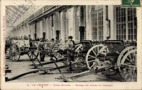 Ak Le Creusot Saône et Loire, Usines Schneider, Montage des Canons de Campagne