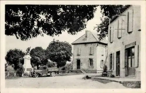 Ak St-Martin-Cantales Cantal, Post, Monument aux Morts