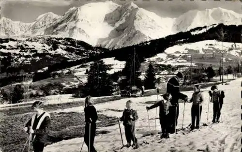 Ak Combloux Haute Savoie, Skifahrer am Mont Blanc