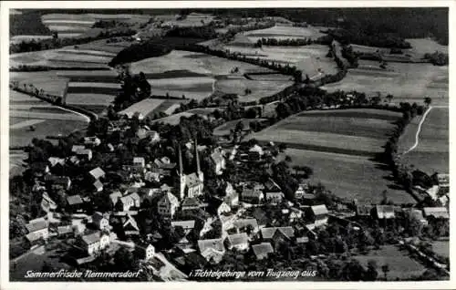 Ak Nemmersdorf Goldkronach, Blick auf den Ort, Felder, Fliegeraufnahme