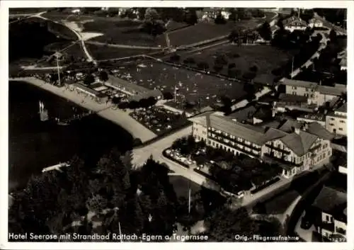 Ak Egern am Tegernsee Oberbayern, Fliegeraufnahme, Hotel Seerose, Strandbad