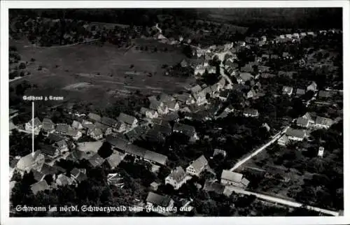 Ak Schwann Staubenhardt im Schwarzwald, Gasthaus Zur Sonne, Fliegeraufnahme