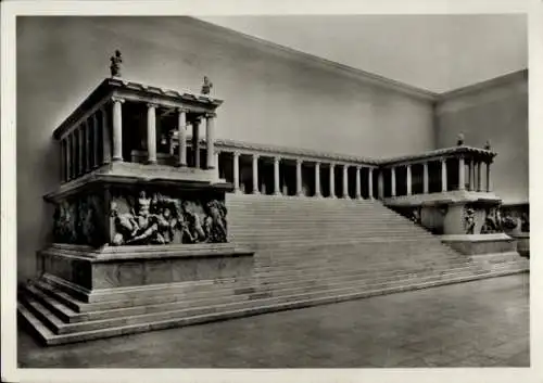 Ak Berlin Mitte, Pergamonmuseum, Altar von Pergamon