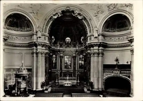 Ak Berlin Mitte, Dom, Predigtkirche, Blick auf den Altar