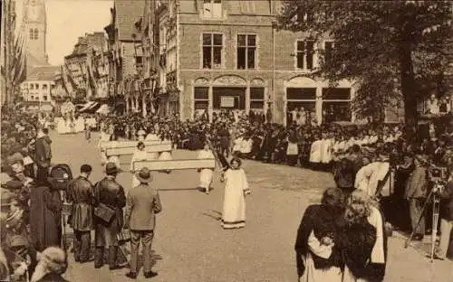 Ak Bruges Brügge Flandern Westflandern, Procession du Saint-Sang, Adam et Eve chasses du Paradis