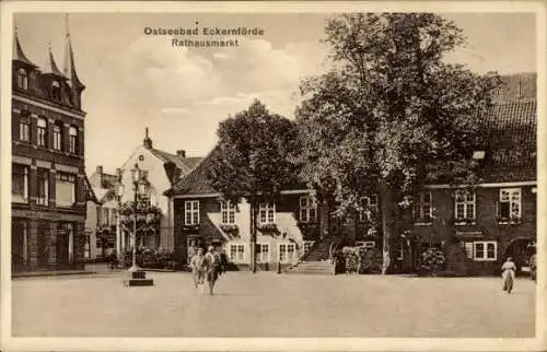 Ak Ostseebad Eckernförde, Rathausmarkt