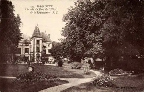 Ak Marlotte Seine et Marne, Un coin du Parc de l'Hotel de la Renaissance