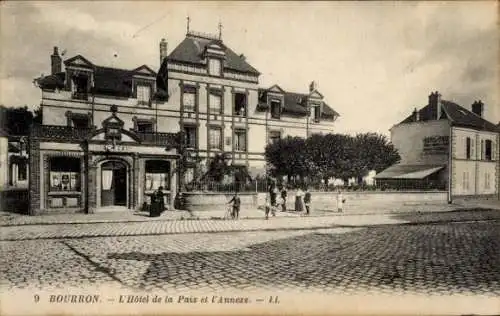 Ak Bourron Marlotte Seine et Marne, L'Hotel de la Paix et l'Annexe