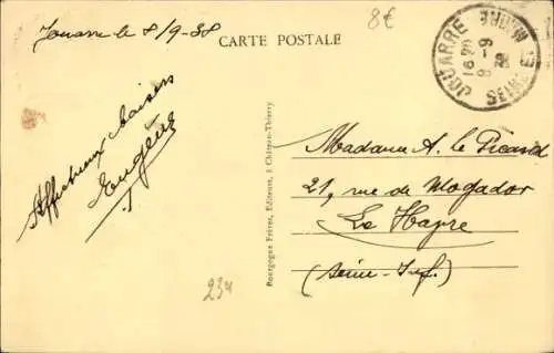 Ak Jouarre Seine et Marne, Straße, Kriegerdenkmal