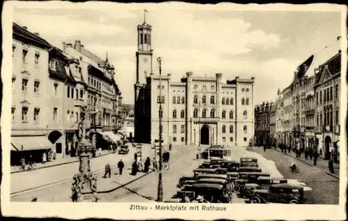 Ak Zittau in der Oberlausitz, Marktplatz mit Rathaus, Parkplatz