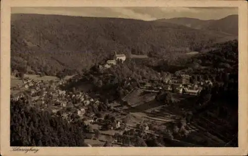 Ak Schwarzburg in Thüringen, Gesamtansicht, Blick vom Trippstein