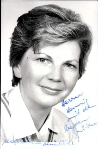 Ak Fernsehmoderatorin Magdalena Müller, Portrait, Autogramm