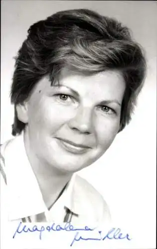 Ak Sportmoderatorin Magdalena Müller, Portrait, Autogramm