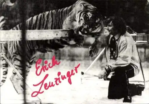 Foto Dompteur Erich Leuzinger, Tiger, Zirkus