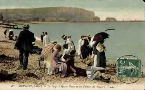 Ak Mers les Bains Somme, La Plage a Maree Haute et les Falaises du Treport