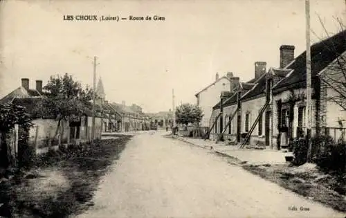 Ak Les Choux Loiret, Route de Gien