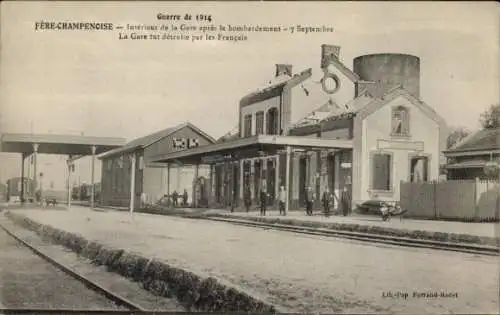 Ak Fère Champenoise Marne, Innenraum des Bahnhofs nach dem Bombenangriff von 1914