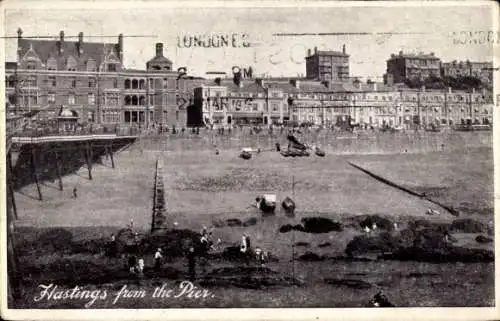 Ak Hastings East Sussex England, Blick auf die Stadt vom Pier