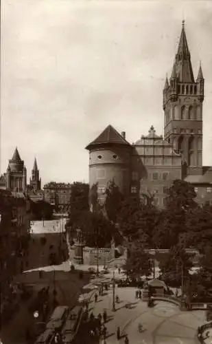 Ak Kaliningrad Königsberg Ostpreußen, Blick auf das Schloss, Straßenpartie