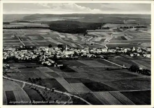 Ak Langenaltheim in Mittelfranken, Blick auf den Ort, Fliegeraufnahme