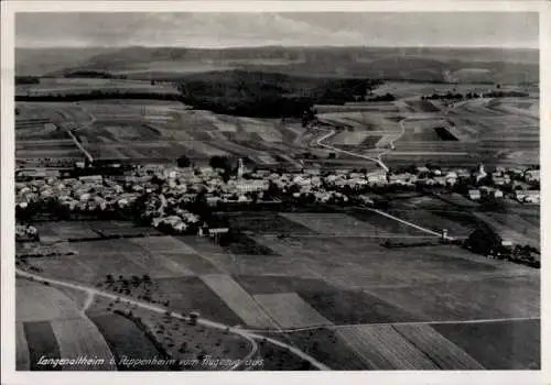 Ak Langenaltheim in Mittelfranken, Blick auf den Ort, Fliegeraufnahme