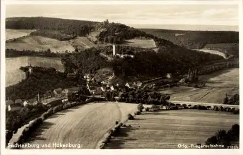 Ak Sachsenburg Oldisleben im Kyffhäuserkreis, Fliegeraufnahme von Ortschaft und Hakenburg