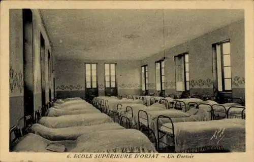 Ak Objat Correze, Ecole Superieure, Schlafsaal