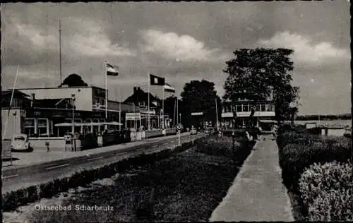 Ak Ostseebad Scharbeutz in Holstein, Promenade, Fahnen, VW Käfer