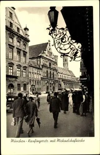 Ak München, Kaufingerstraße mit der Michaelshofkirche