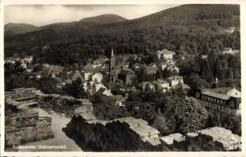 Ak Badenweiler im Schwarzwald, Gesamtansicht, Ruinenmauer, Kirche