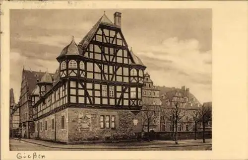 Ak Gießen an der Lahn Hessen, Neues Schloss, Zeughaus