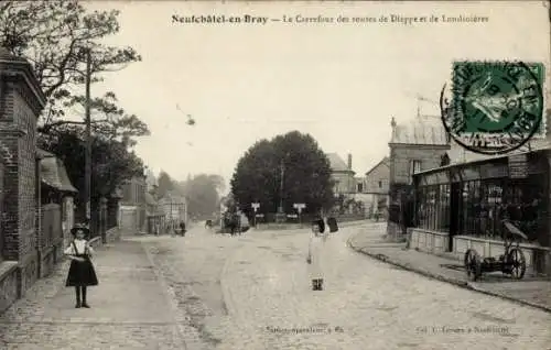 Ak Neufchâtel en Bray Seine Maritime, Kreuzung der Straßen Dieppe und Londinières