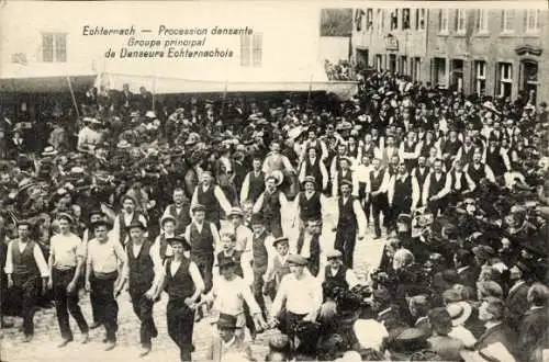 Ak Echternach Luxemburg, Procession dansante, Danseurs