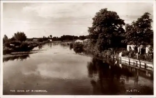 Ak Ringwood Hampshire England, Blick auf den Avon