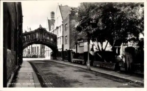 Ak Oxford Oxfordshire England, Hertford College Brücke